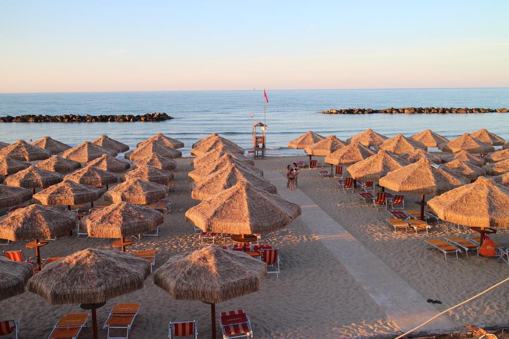 Apartament Holiday Dreams Francavilla Al Mare Zewnętrze zdjęcie